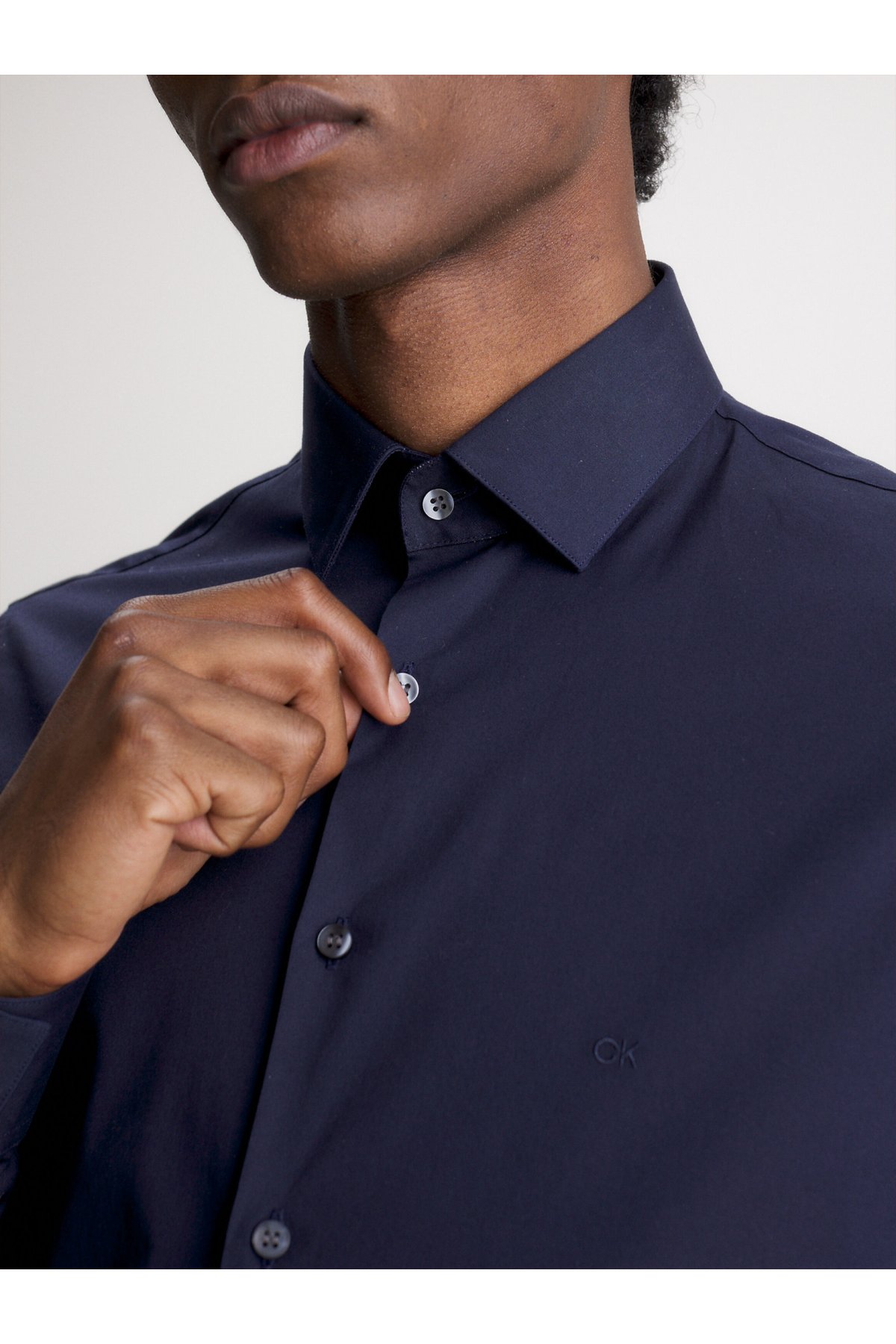 Calvin Klein K10K108229 Pánská košile tmavě modrá 39